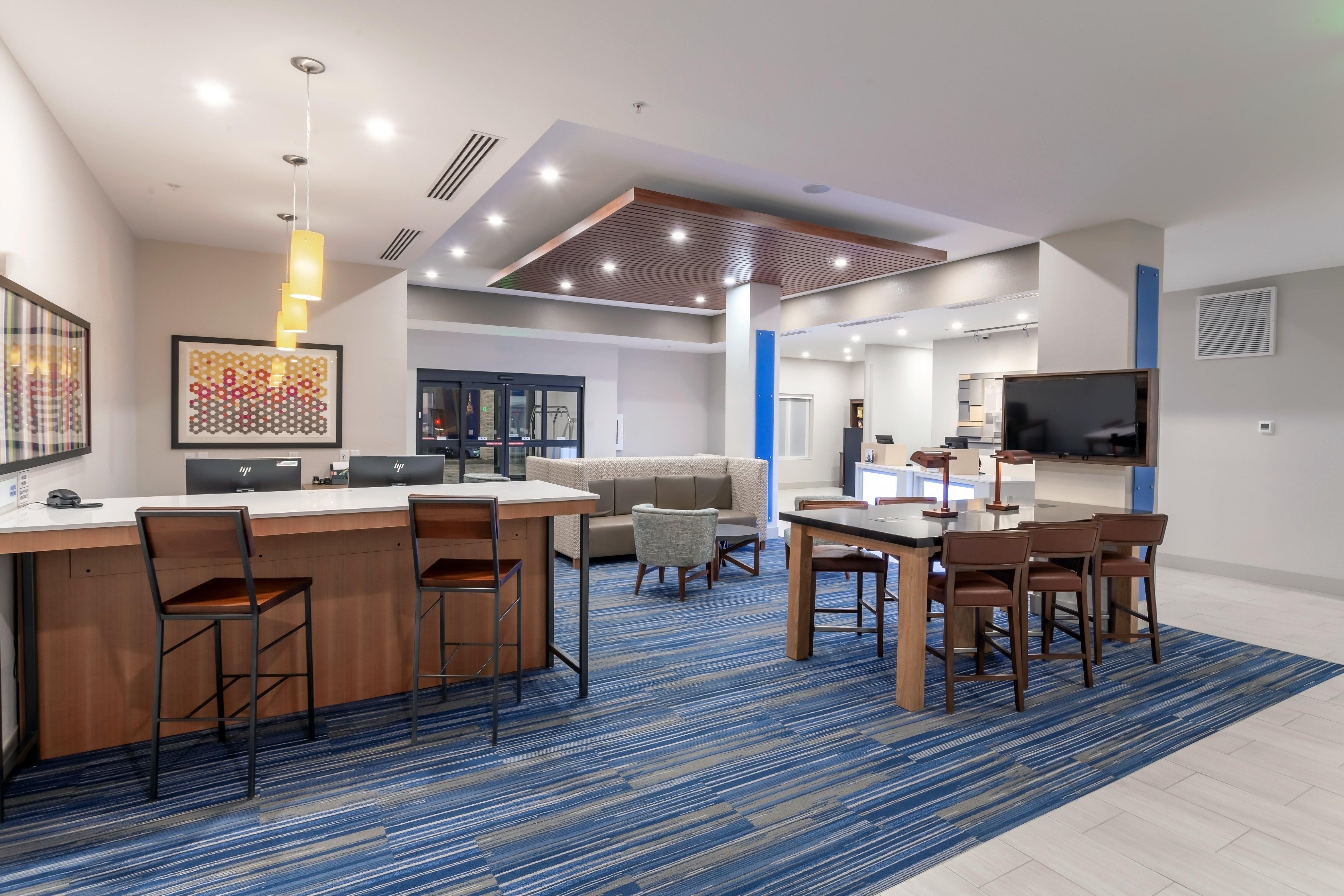 Holiday Inn Express & Suites - Columbus - Worthington By Ihg Eksteriør billede